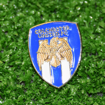 Crest pin badge